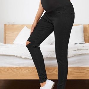 Maternity ripped details skinny jeans